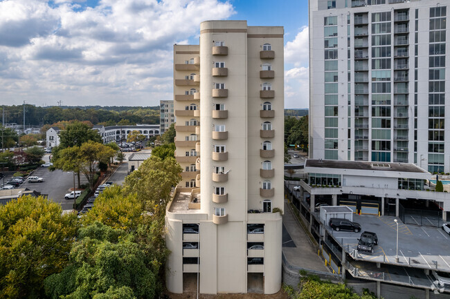 Building Photo - The Bradford on Peachtree