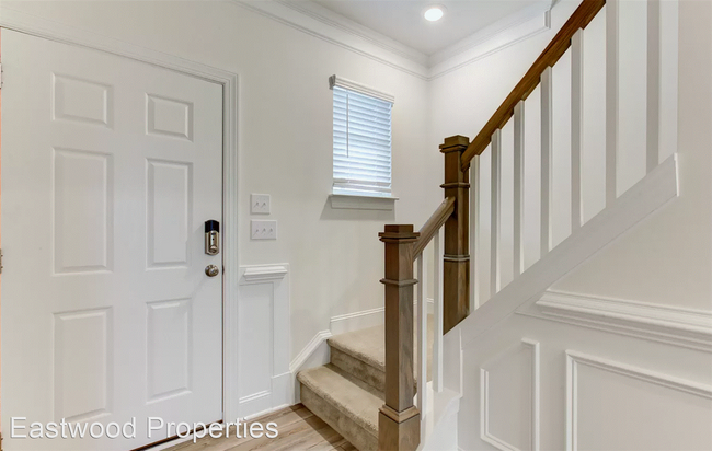 Building Photo - 3 br, 2.5 bath House - 235 Highview Drive
