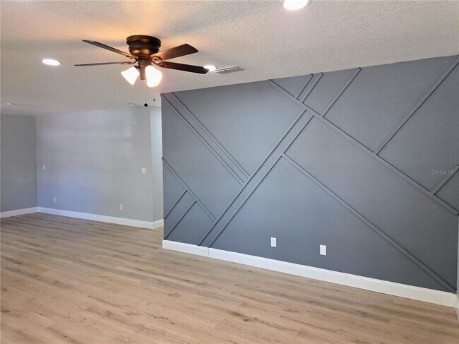 Foto del edificio - 3150 Emerson Ave S