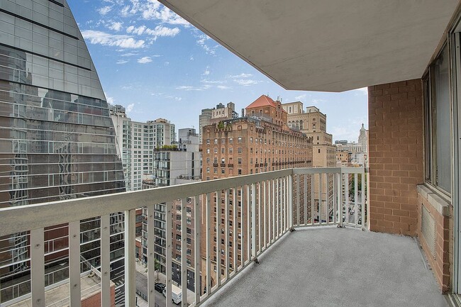 Building Photo - 50 Lexington Ave