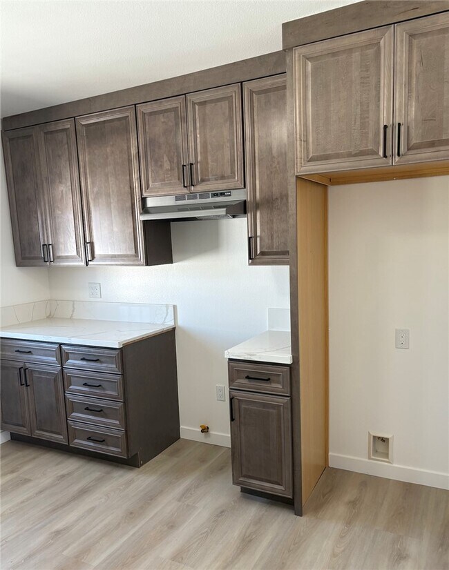 Foto del edificio - 339 E 220th St