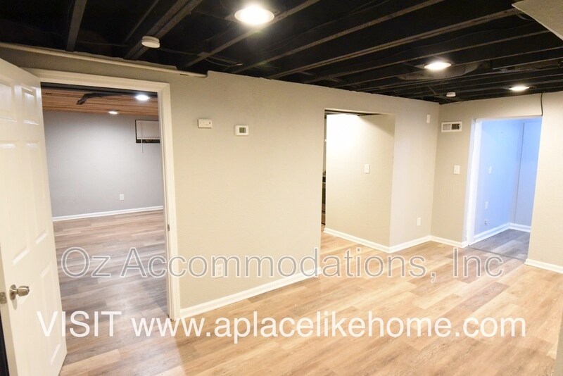 Primary Photo - 3809 Washington St