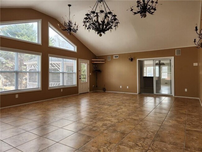 Foto del edificio - 2959 Pine Hill Dr