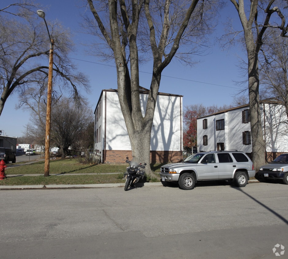 Building Photo - 2252 W St