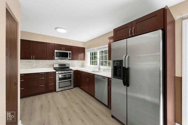 Foto del edificio - 1705 College Green Dr