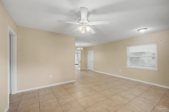 Building Photo - 560 N 72nd Ave