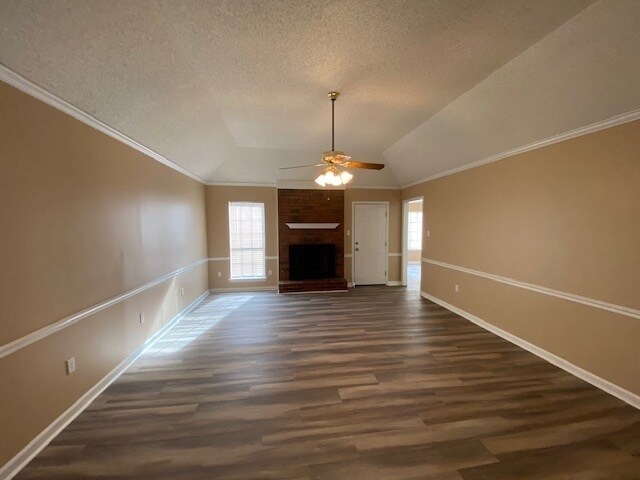 Building Photo - 5865 Pepper Crossing