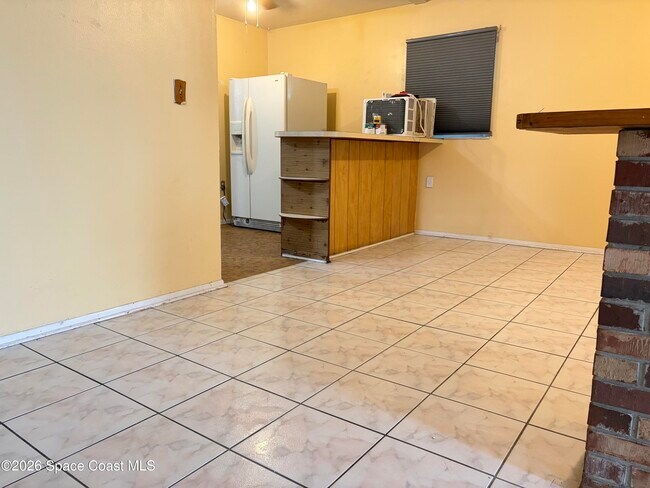 Building Photo - 740 Thomas Ln