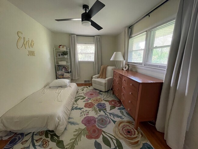 Foto del edificio - 4815 Boonsboro Rd