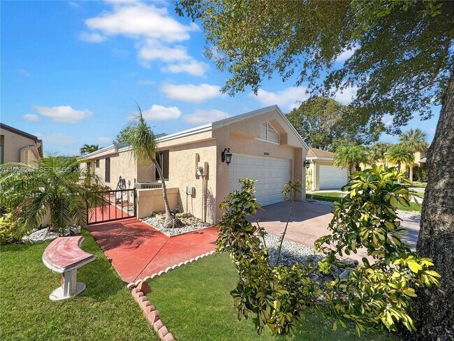 Foto del edificio - 2261 NW 34th Terrace