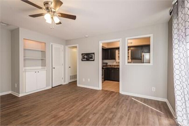 Foto del edificio - GARDEN COURT D1