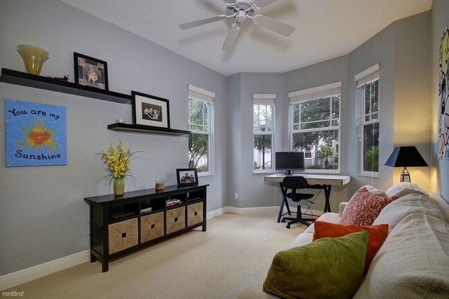 Foto del edificio - 2860 Bayshore Trails Dr