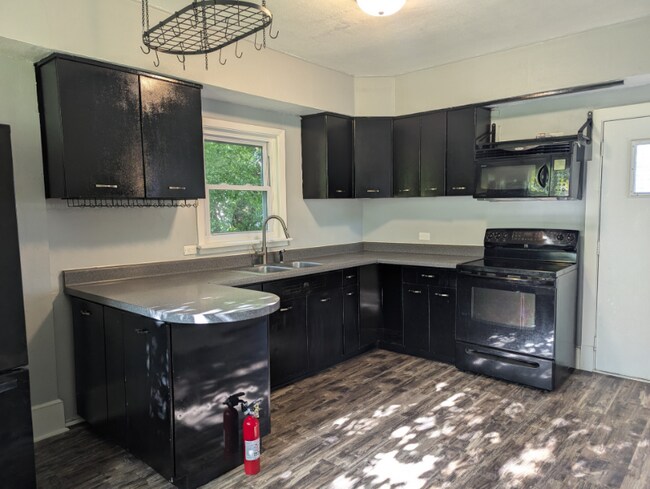 Foto del edificio - 2707 W 1st St