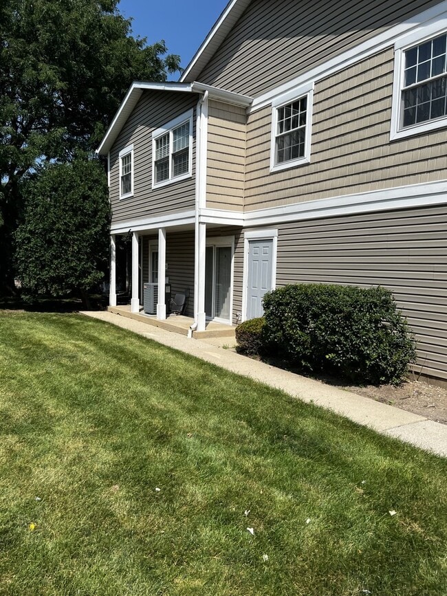 Building Photo - 1320 Alpine Ct