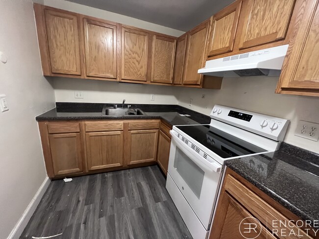 Building Photo - 306 Tappan St