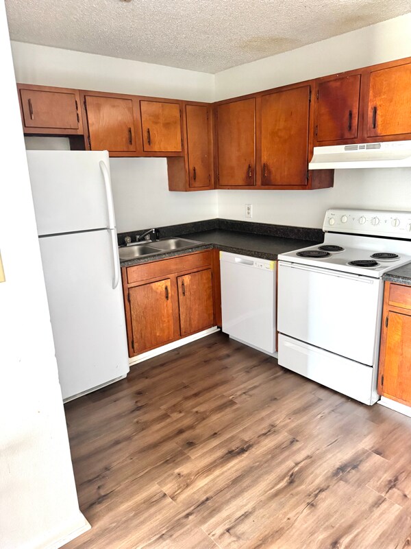 Primary Photo - 99 S 3rd St