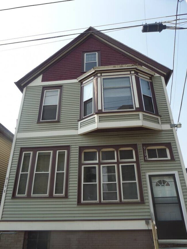 Foto del edificio - 919 E Clarke St