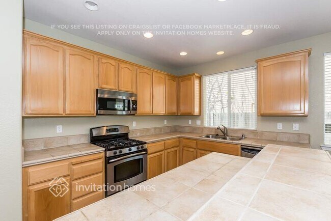 Foto del edificio - 2041 Waterville Dr