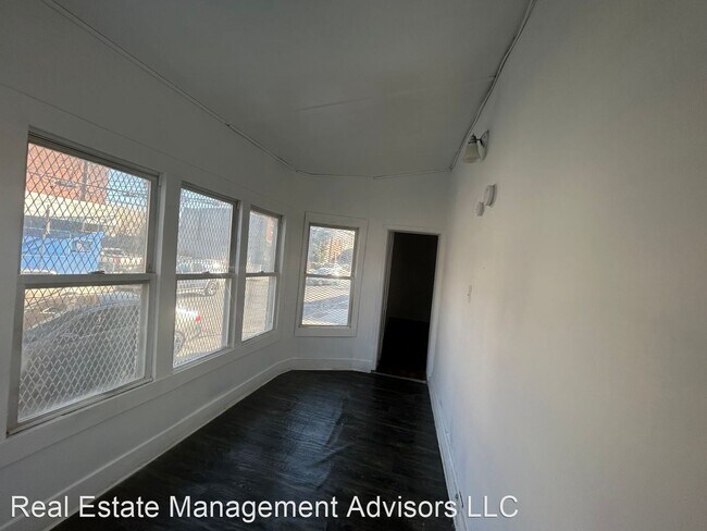 Building Photo - 2 br, 1 bath House - 3232 Emerald Street