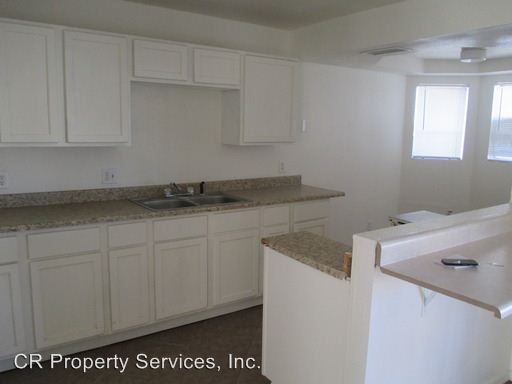 Building Photo - 944 W Calle Tuberia