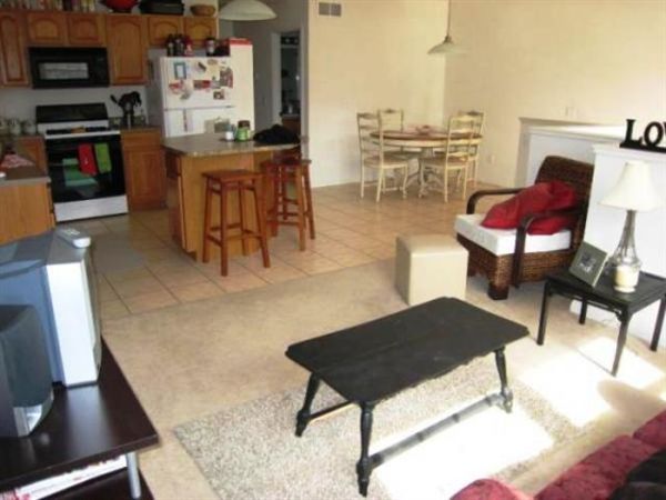 Foto del edificio - 403 S Kendall Ave