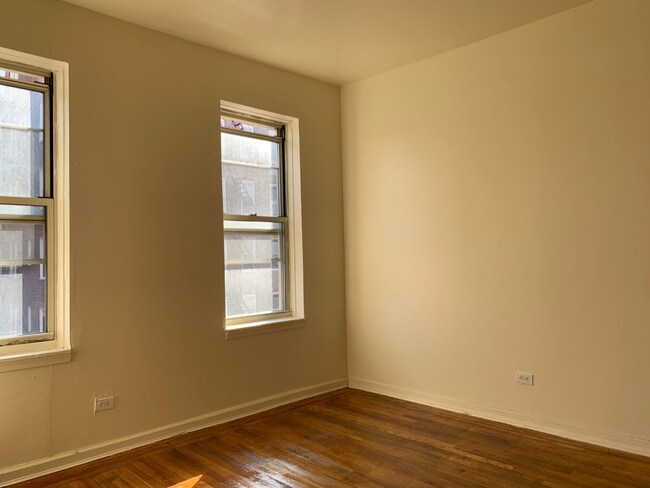 Building Photo - Unbelievable Jr. 1 bedroom