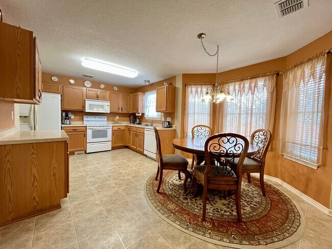 Foto del edificio - 3 Bedroom/2.5 bath Laurel Subdivision