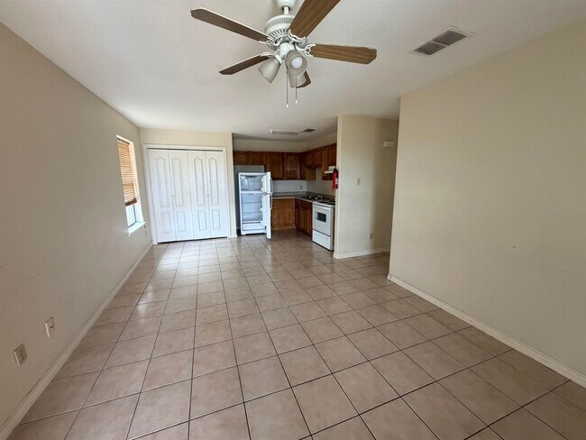 Building Photo - 3310 S Louisiana Ave