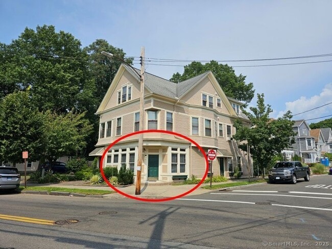 Foto del edificio - 169 Winchester Ave