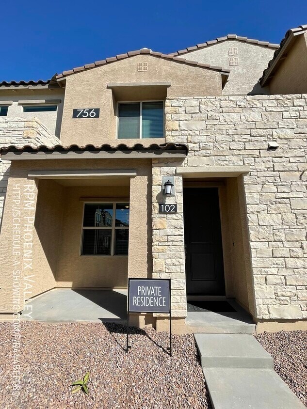 756 E Lark St Unit 102, Gilbert, AZ 85297 Condo for Rent in Gilbert