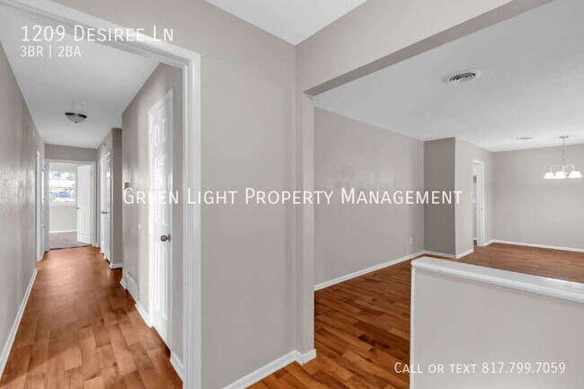 Foto del edificio - 1209 Desiree Ln