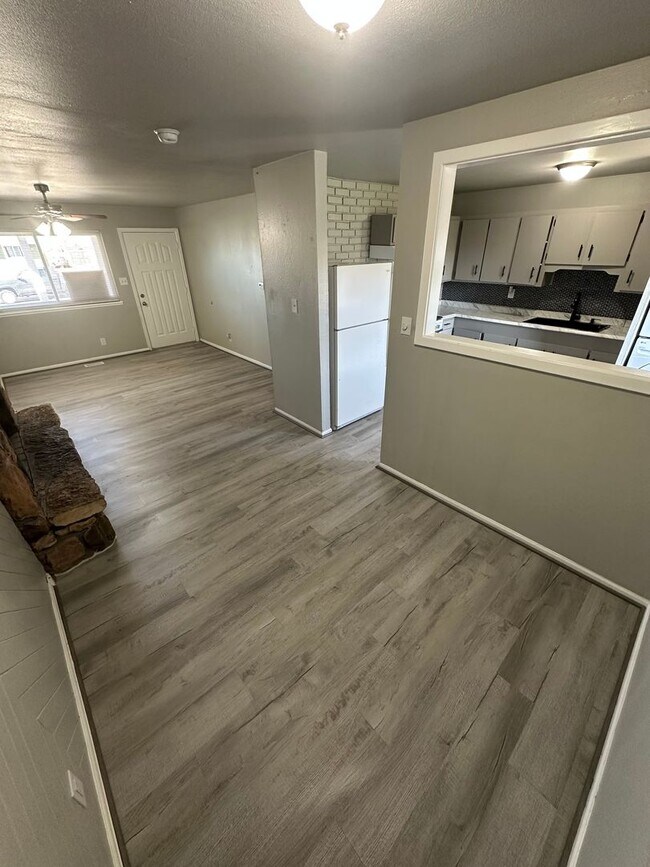 Foto del edificio - MOVE IN SPECIAL: $800 OFF FIRST MONTH'S RE...
