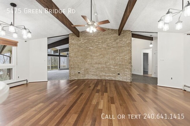 Foto del edificio - 5475 Green Bridge Rd