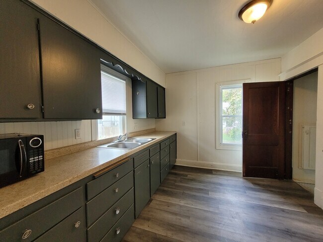 Foto del edificio - 909 N Drew St