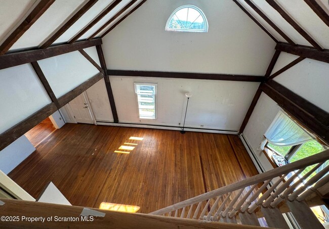 Foto del edificio - 394 Dennis Rd