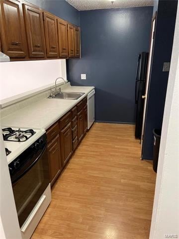 Building Photo - 444 N Clay Ave