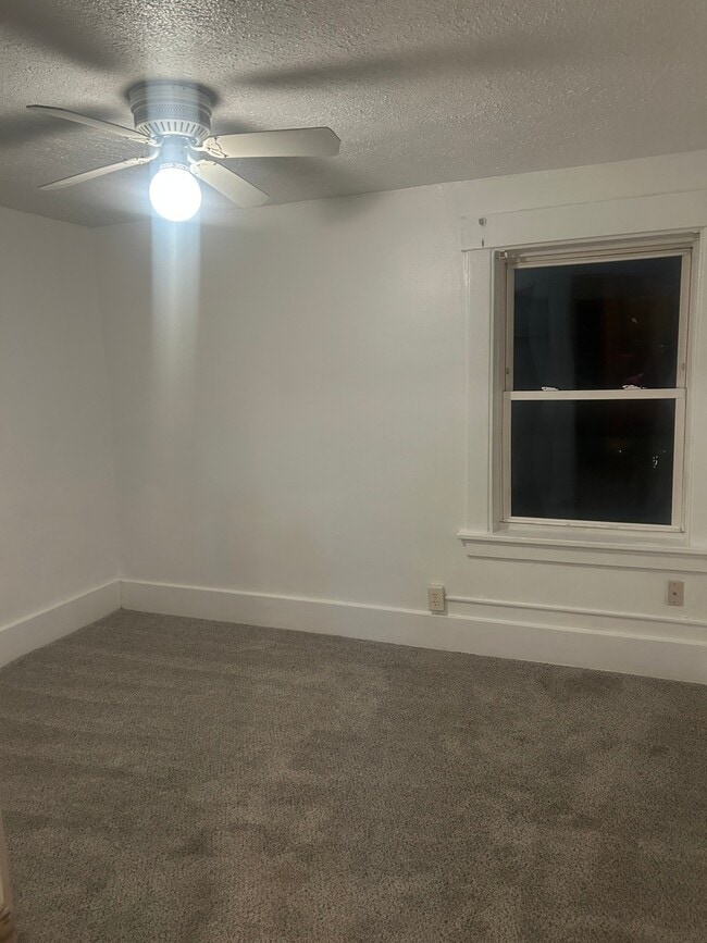 Building Photo - 1463 Sheridan Ave NE