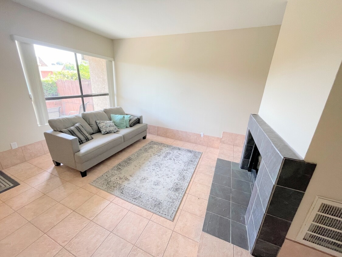 9350 Moonbeam Ave Unit 8, Panorama City, CA 91402 Condo for Rent in