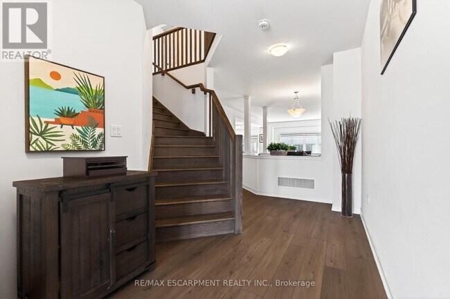 Building Photo - 225 Longboat Run W