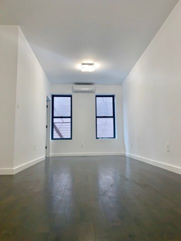 Living/Dining Room - 894 Rogers Ave