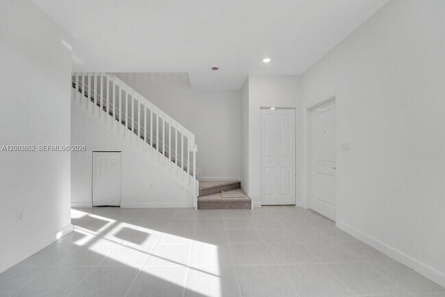 Foto del edificio - 2619 SE 28th Dr