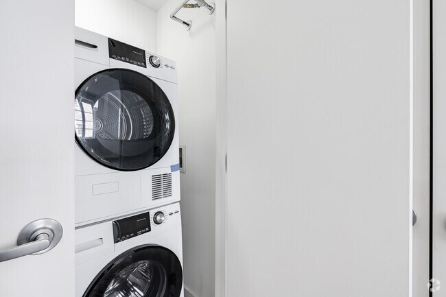 2HAB, 2BA - 1294SF - The Mercantile Apartments