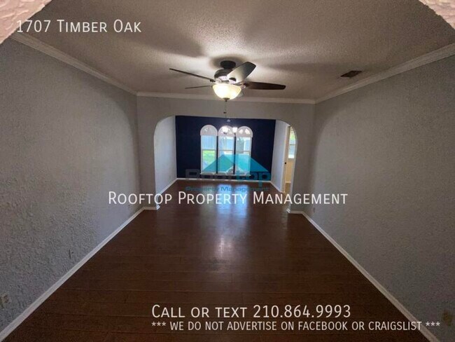 Foto del edificio - 1707 Timber Oak St