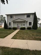Building Photo - 2622 Maple St