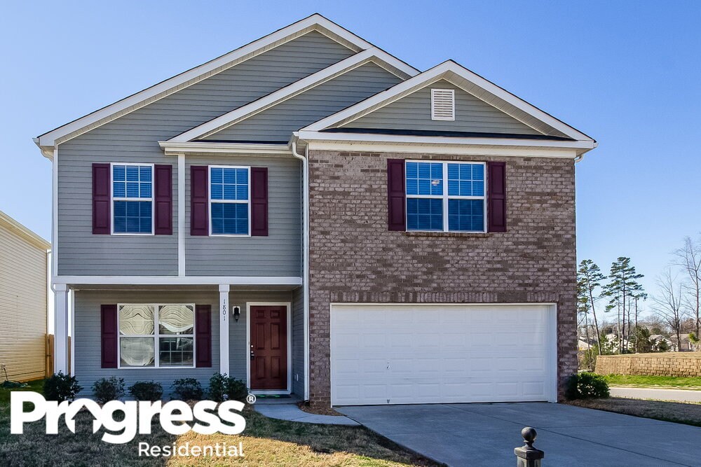 1801 Eastway Dr, Dallas, NC 28034 House for Rent in Dallas, NC