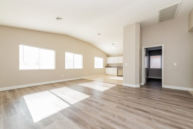 Foto del edificio - 4511 Grotto Ct