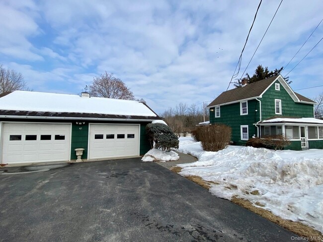 Building Photo - 42 Amity Rd