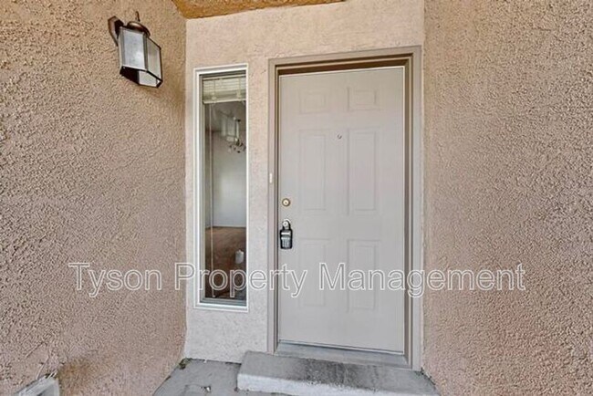 Foto del edificio - 8012 Corn Mountain Pl NW