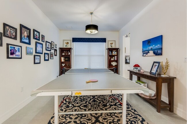 Building Photo - 13755 Luna Dr