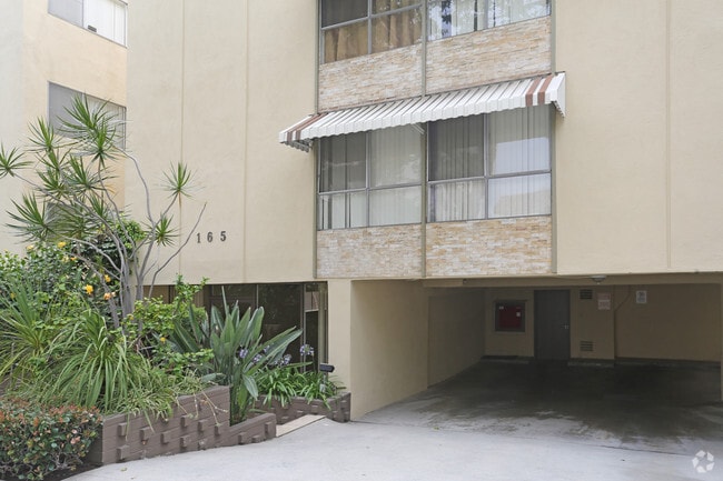 Building Photo - 165 N Almont Dr